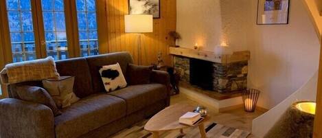 TV, fireplace, DVD player