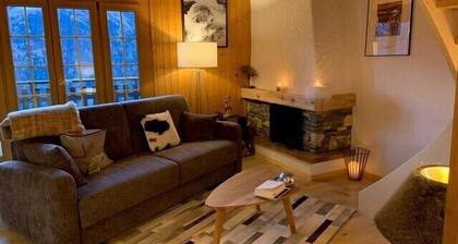 Outside: Apartment for 3 persons on the 4th floor with elevator, balcony with view, shuttle bus stop