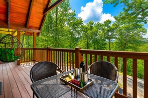 Outdoor dining - Family Cabin Retreat | Multi Arcade | HotTub (Gatlinburg)