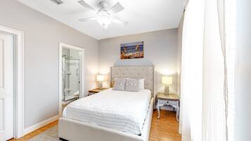 2 sovrum, internet och sÀngklÀder