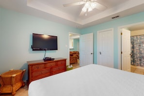 3 bedrooms, iron/ironing board, Internet, bed sheets