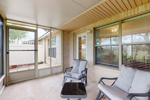 Dog-friendly, golf course view home with WiFi, AC, patio, pool, tennis, & gym