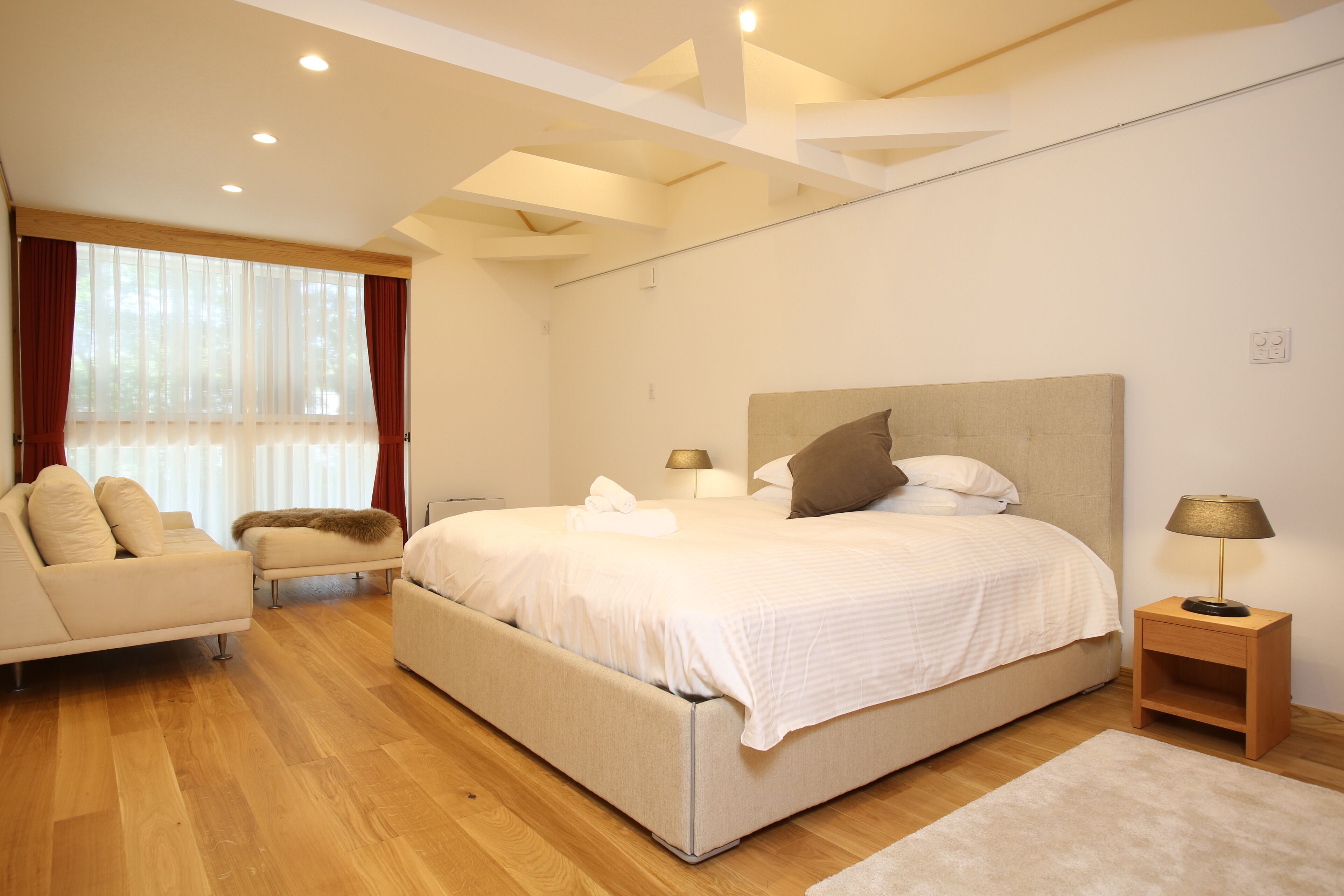 2 bedrooms, premium bedding, pillow-top beds, individually decorated