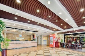 Lobby-Lounge