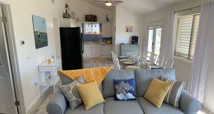 10 Min Walk to Beach, Cozy Family Home