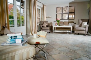 Nicht klassifiziertes Bild, 3 von 44, Schaltfläche