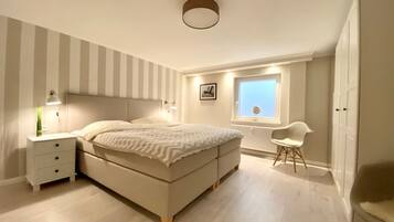 3 Schlafzimmer, Zimmersafe, Bügeleisen/Bügelbrett, WLAN