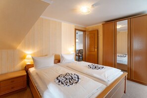 Unclassified image, 3 of 22, button