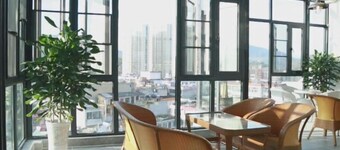 lanyi Hotel
