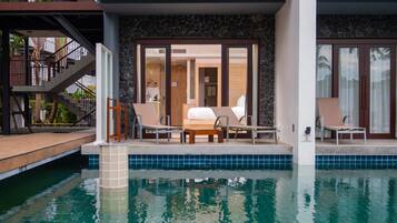 Deluxe Pool Access Room - Free Minibar (One time per stay) | วิวจากห้องพัก