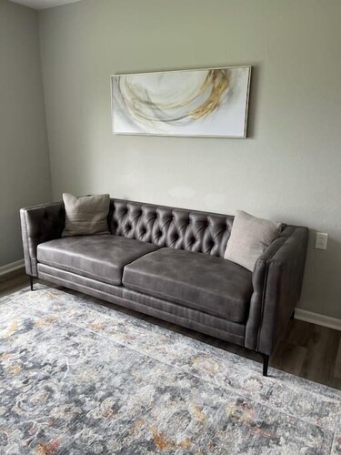 The Irene - Entire 2 Bedroom Apt in Quilt Town, USA