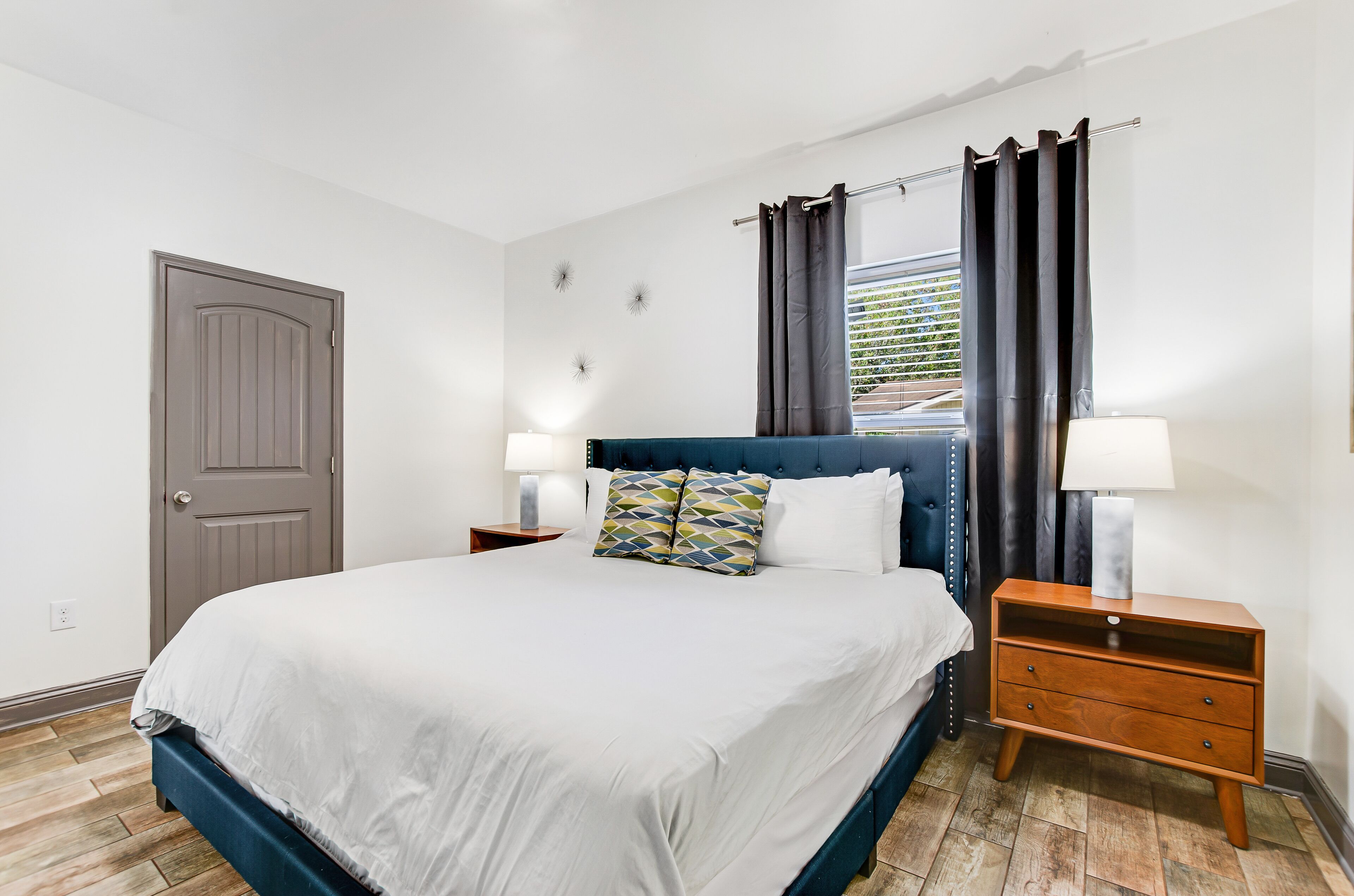 2 chambres, fer et planche à repasser, accès Internet, draps fournis