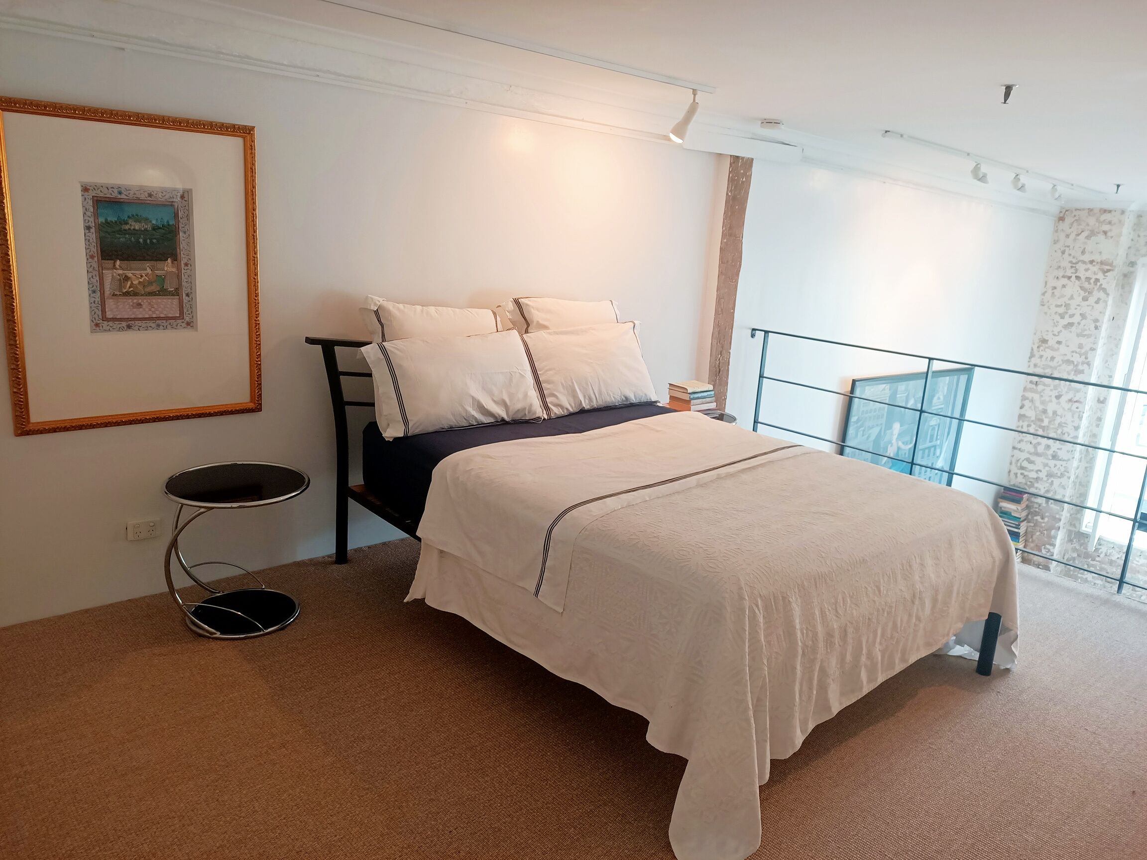 Superb Warehouse Conversion - 2 Bedrooms | 1.5 Bathrooms | Parking — image 12