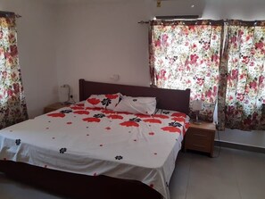 3 bedrooms, iron/ironing board, WiFi, bed sheets - Oyibi New furnished house - Charming 3 Bedroom (Oyibi Accra)