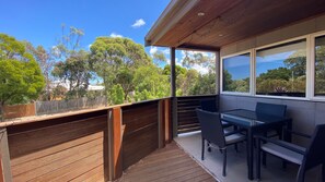 Outdoor dining - Melandy Main House - Inverloch (Inverloch)