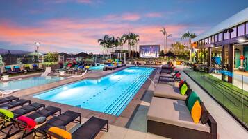 Outdoor pool, a heated pool