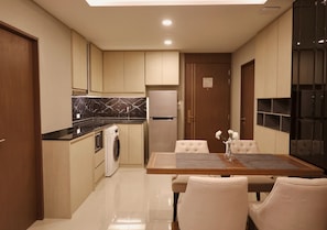 Family Condo (D4407) | Private kitchen | Fridge, microwave, stovetop, toaster