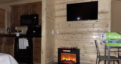 Mt. Lemmon Village Cabin #7