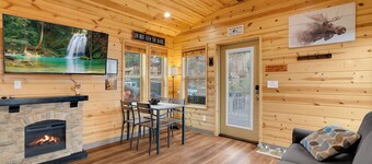 Mt. Lemmon Village Cabin #7