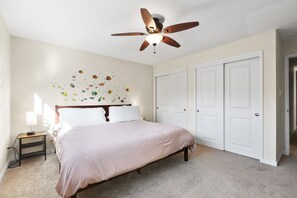 3 bedrooms, iron/ironing board, free WiFi, bed sheets