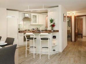 Fridge, microwave, oven, dishwasher - Nirwana by Interhome (Zermatt)