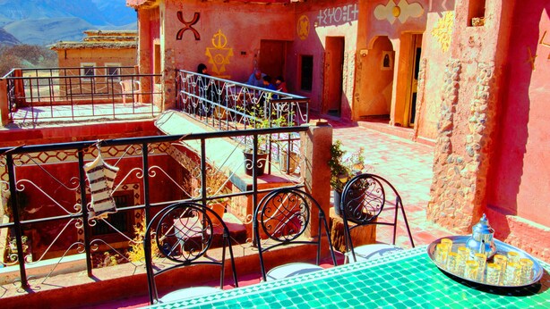 Outdoor dining - Gite Tawada vous souhaite le bienvenue (Ait Bouguemez)