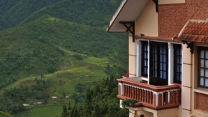 Front of property - Oh Yeah Hotel (Sa Pa)