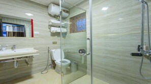 Deluxe Room | Bathroom | Slippers - Oh Yeah Hotel (Sa Pa)