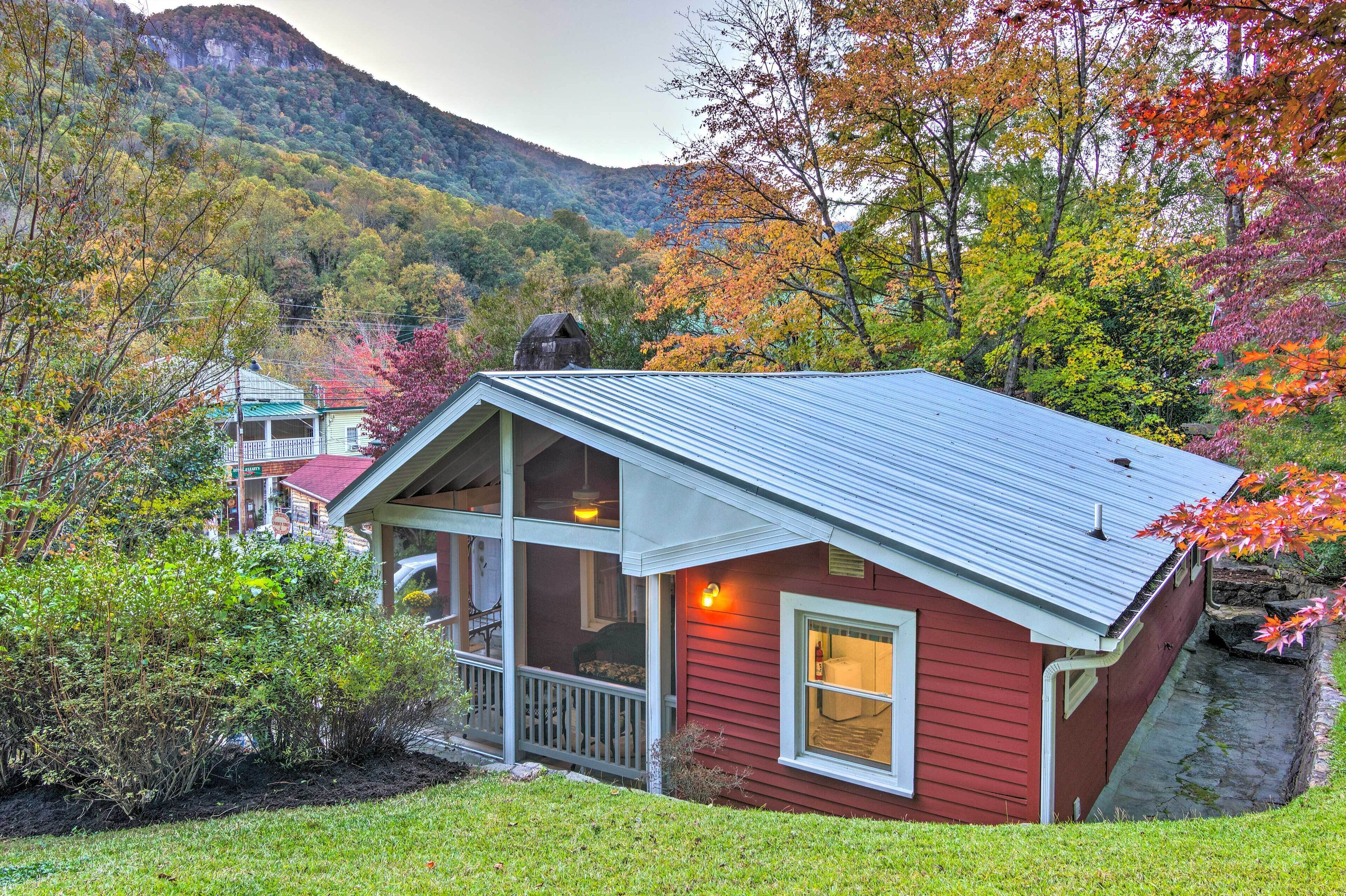 Private & Cozy Chimney Rock Abode w/ Fire Pit