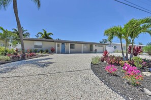 Exterior - Waterfront Bradenton Home: Heated Pool & Fire Pit (Bradenton)