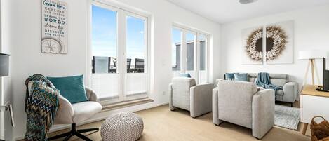 Televisión y chimenea