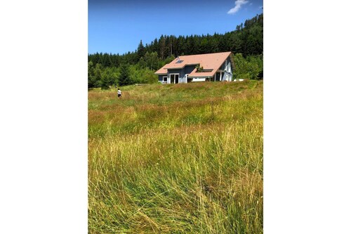 Le Chalet Bleu. A l’orée de la forêt. 7 personnes.