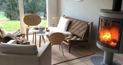 Le Chalet Bleu. A lâorĂ©e de la forĂȘt. 7 personnes.