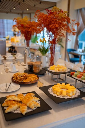 Daily cooked-to-order breakfast for a fee - Northern Charm Hotel (Ho Chi Minh City)
