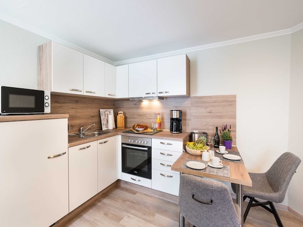 Fridge, microwave, oven, dishwasher