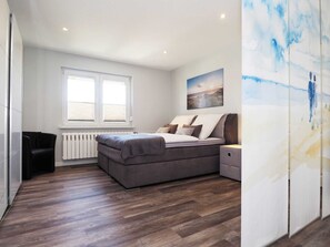2 bedrooms, WiFi, bed sheets