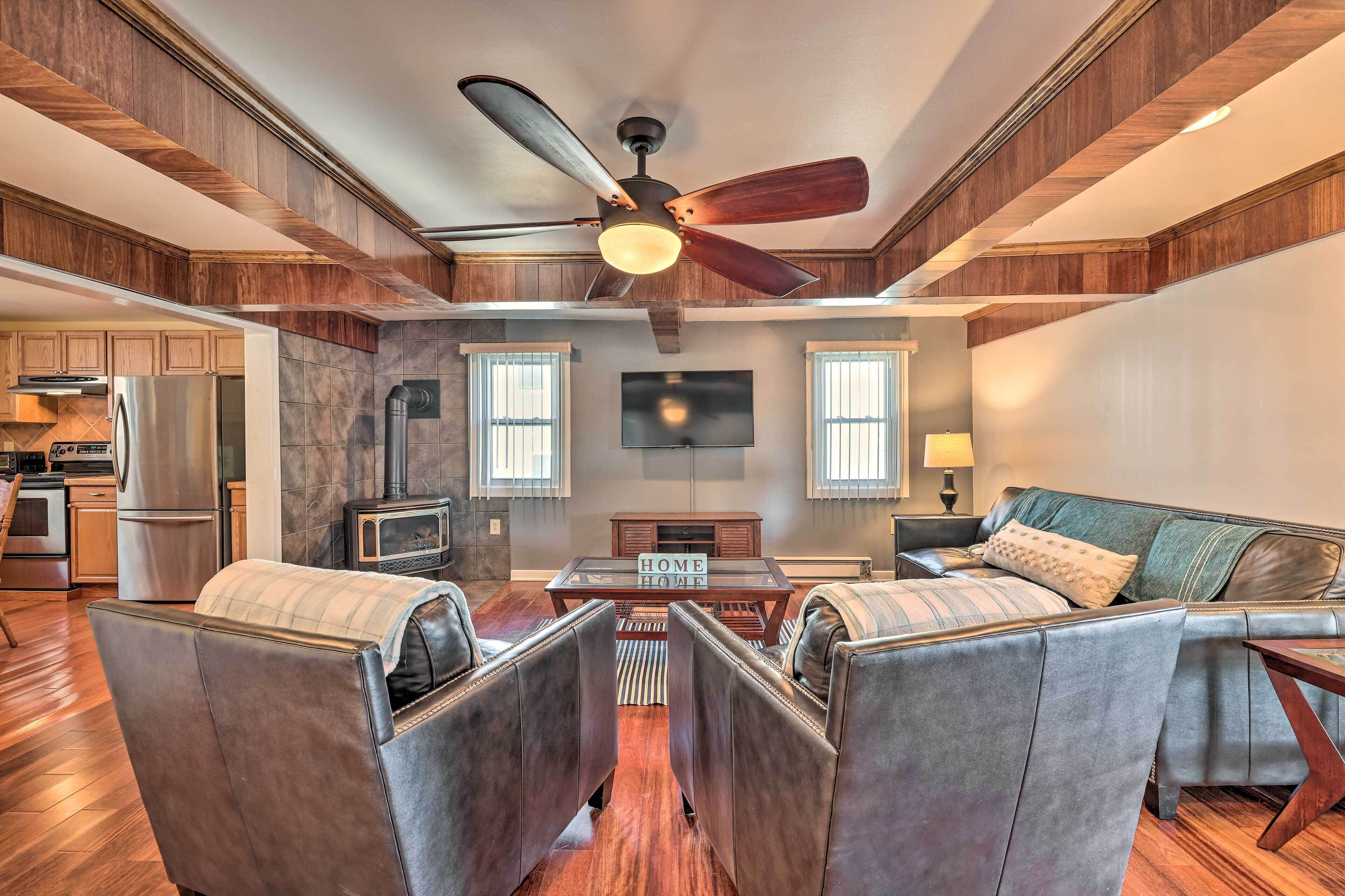 Lakefront Poconos Escape w/ Dock, Decks & Grill!
