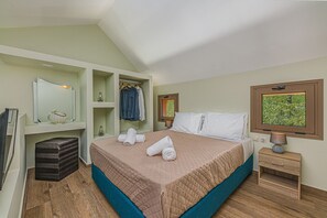 Deluxe Suite | 1 bedroom, soundproofing, free WiFi, bed sheets - Kozanos Suites with Private Pool (Zakynthos)