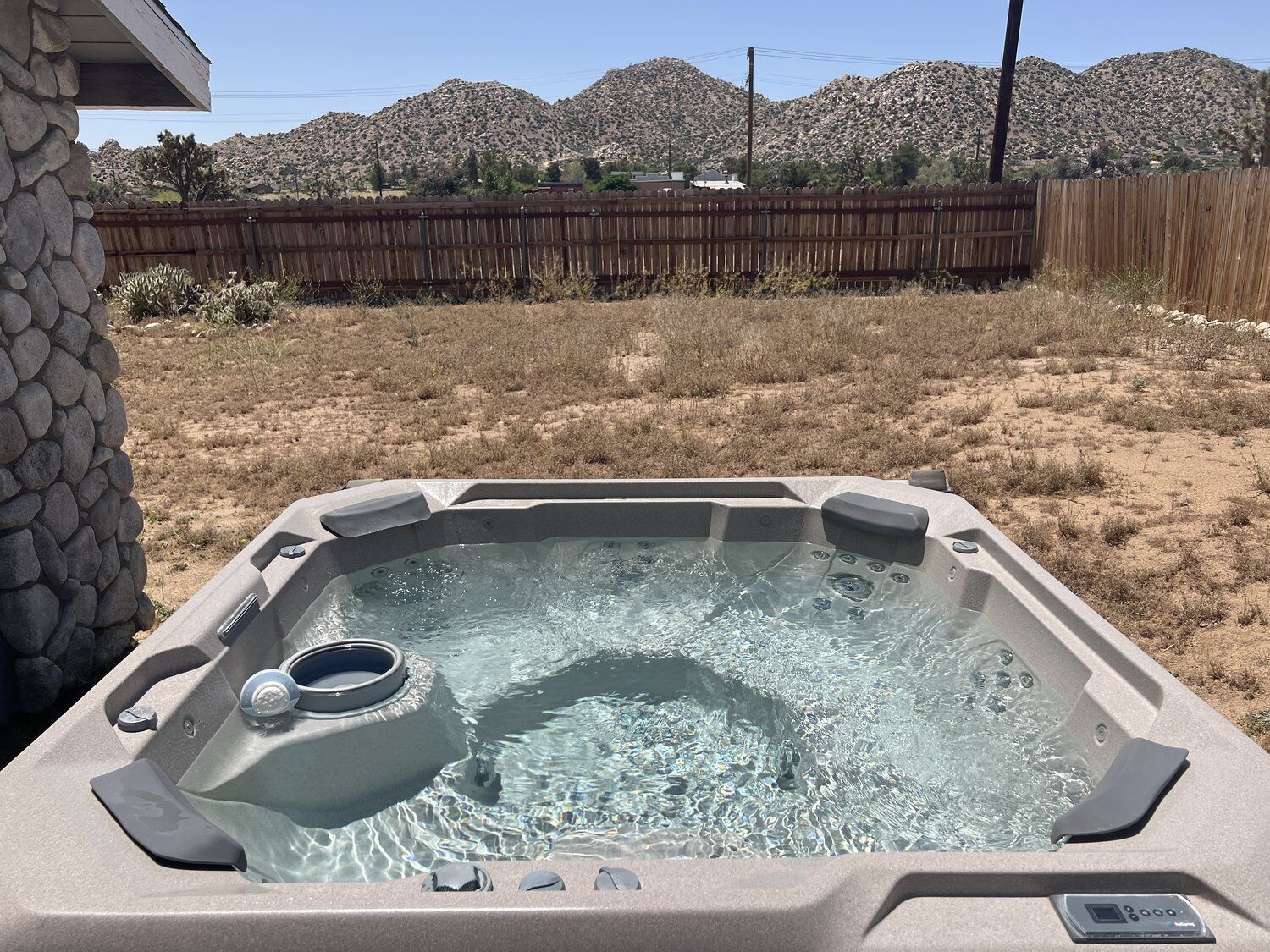 Bañera de hidromasaje al aire libre