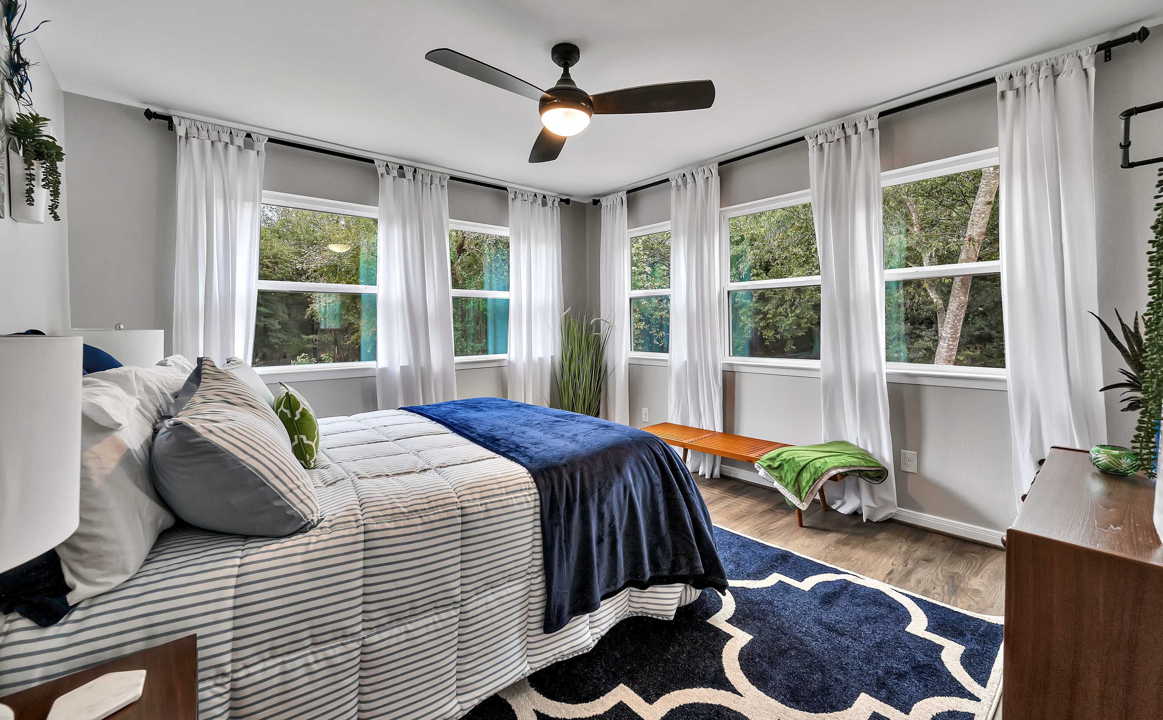 2 bedrooms, iron/ironing board, travel crib, WiFi (free)
