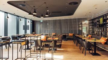 Daily buffet breakfast (CHF 23 per person)