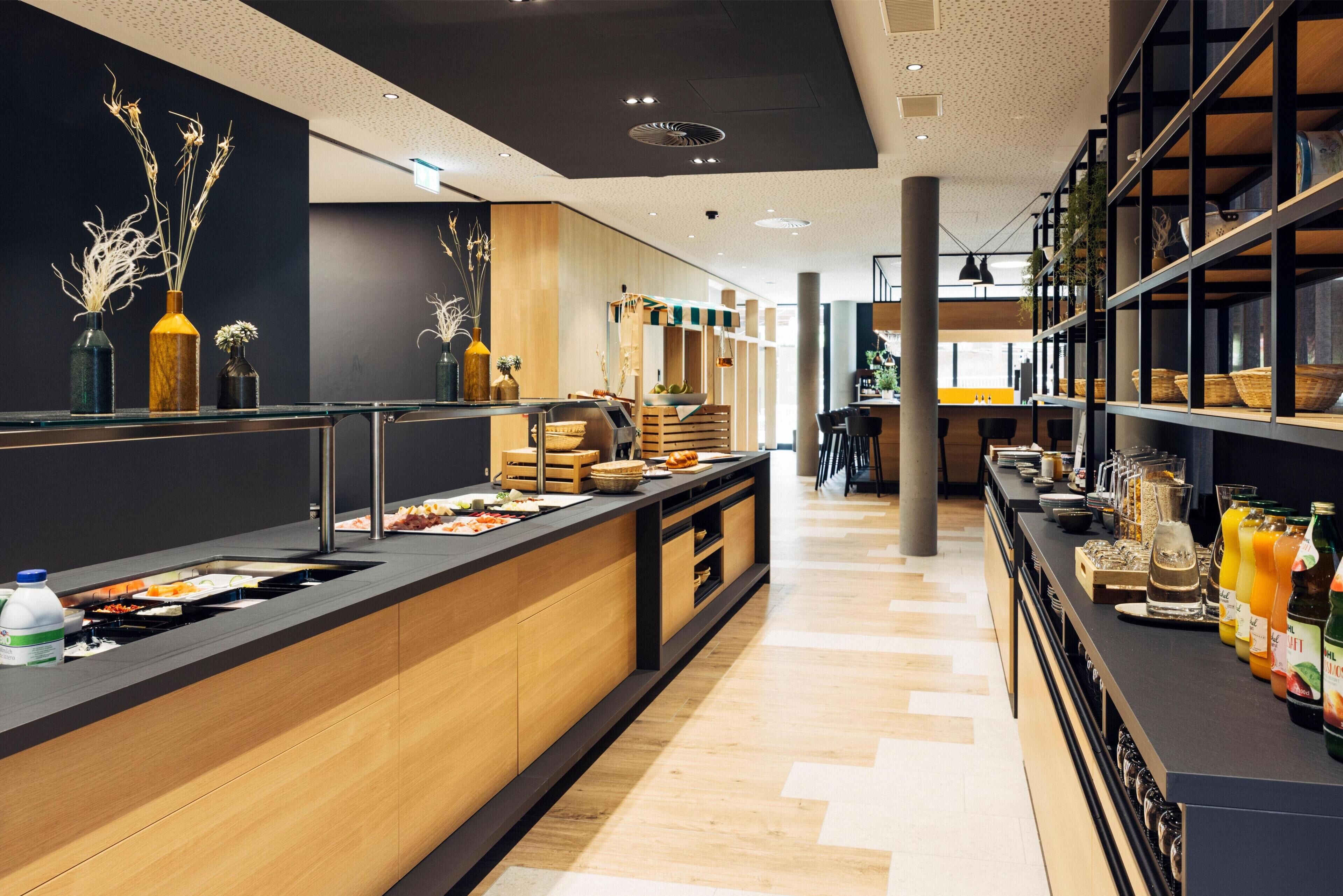 Daily buffet breakfast (CHF 23 per person)