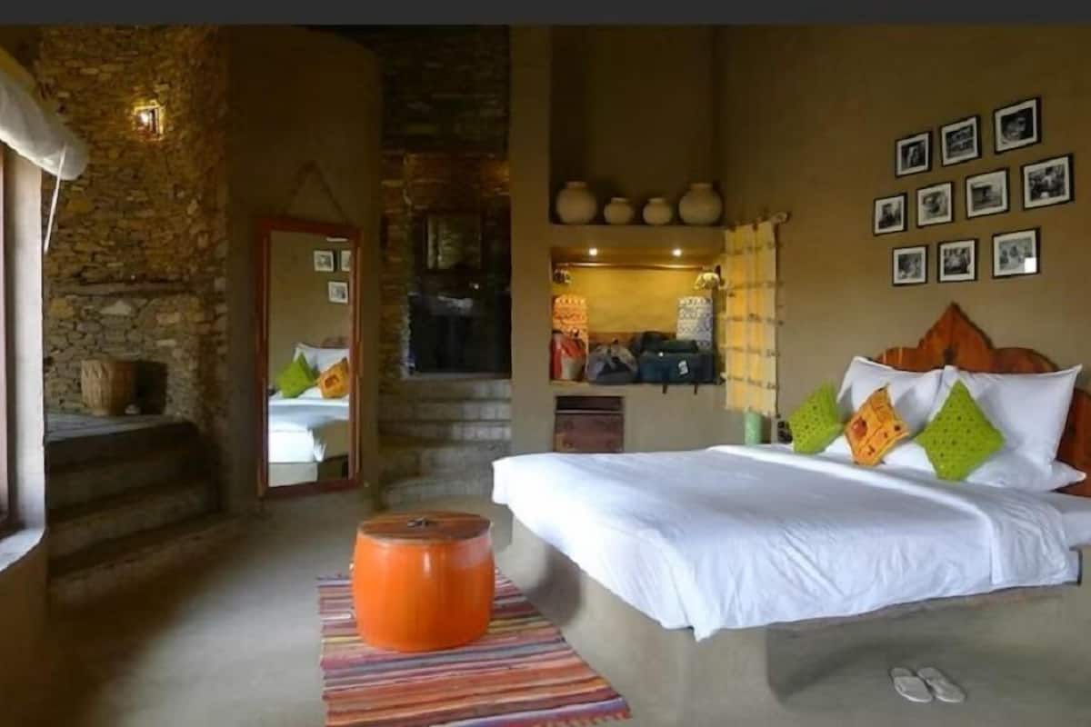 1 bedroom, premium bedding, down comforters, minibar (free items)