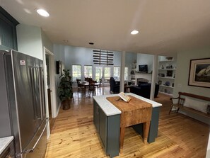 Interior - Single Family Home, Land trans Round Trip! Melrose Pool Open! (Daufuskie Island)