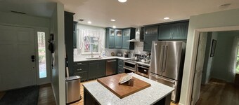 Single Family Home, Land trans Round Trip! Melrose Pool Open!