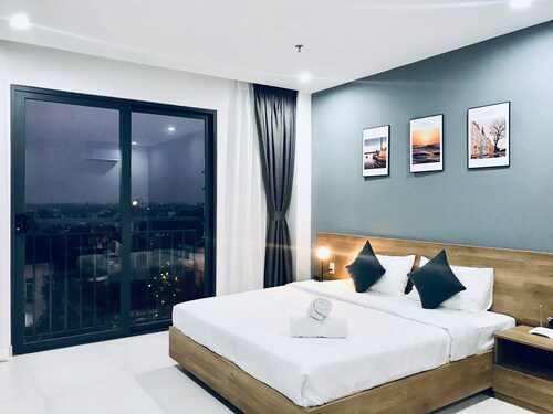 ✰MODERN Oasis ✰Balcony/Cafes/CITY CENTER✰