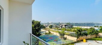 A GLORIOUS 2 & 4 BHK WITH LAKE VIEW 