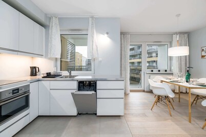 Elegant Apartment with Balcony | Parking in Garage