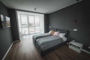 Classic-Apartment | 1 Schlafzimmer, hochwertige Bettwaren, Schreibtisch