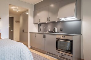 Traditional Studio | Private kitchen | Mini-fridge, stovetop, coffee/tea maker, electric kettle